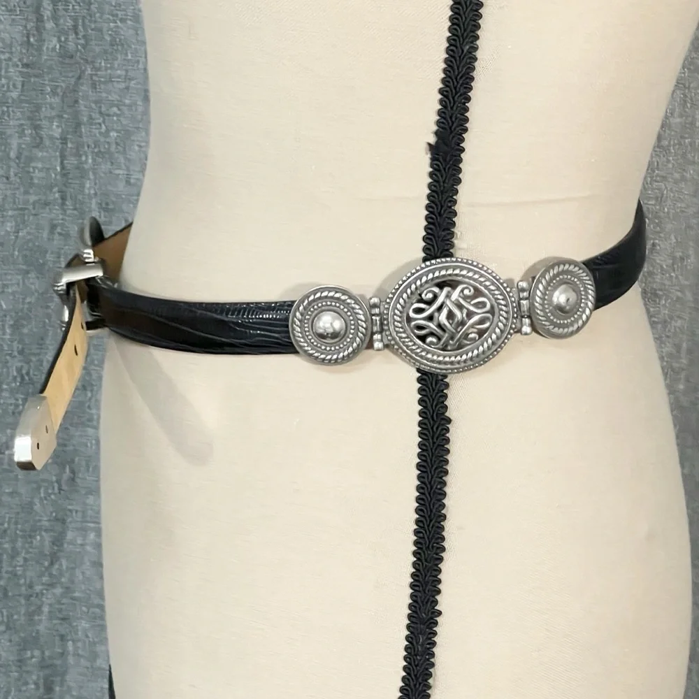 Enmon Black Embossed Leather Belt Silver Toned Filigree Conchos Womens size M